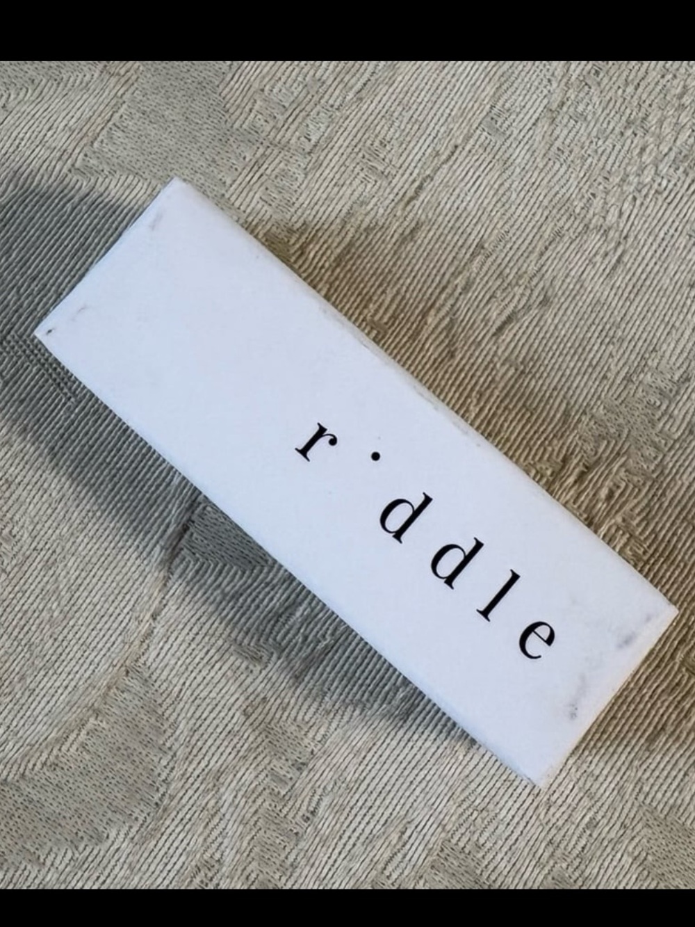 Riddle Original Roll On Fragrance Perfume Oil Mini BNIB - Picture 2 of 9